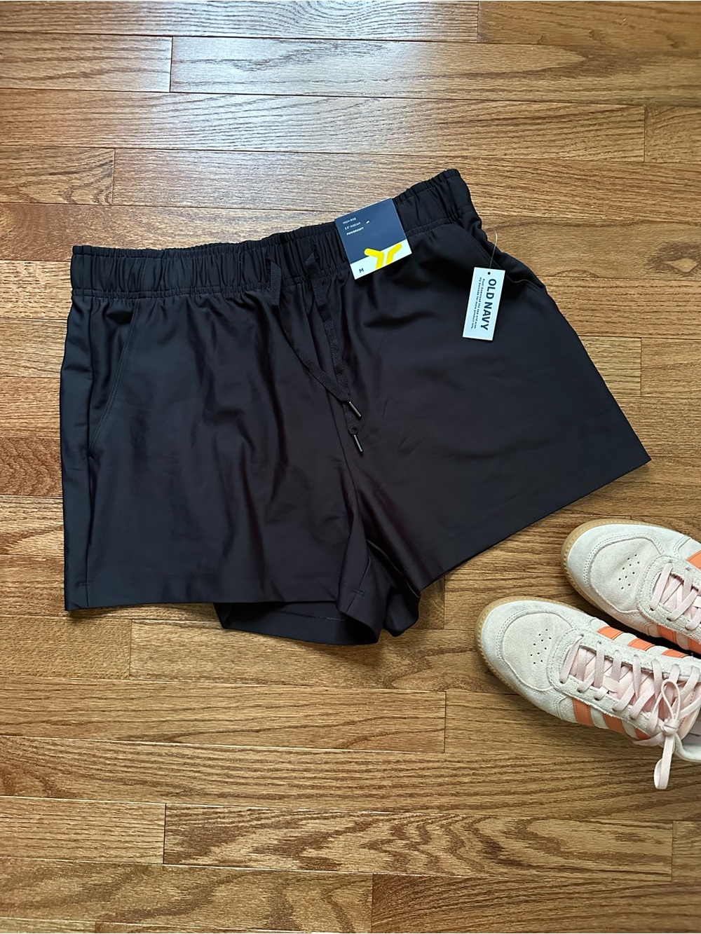 Old Navy Black Women's Athletic Shorts with Elastic Waist